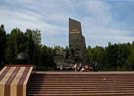 Памятник водителям, погибшим на войне